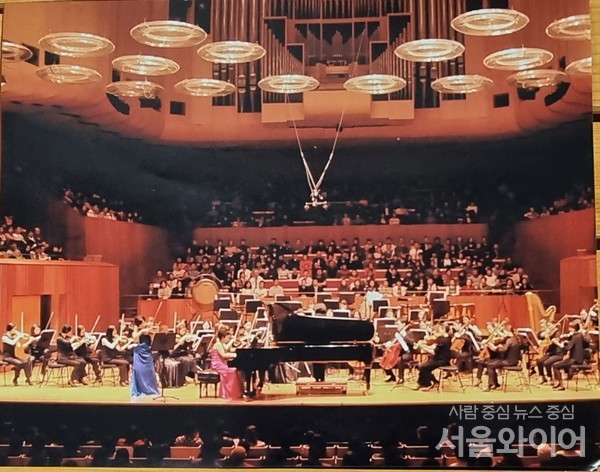 2012년 8월 숙명 필하모닉 오케스트라의 시드니 오페라 하우스 공연. 사진=홍종화 교수 제공