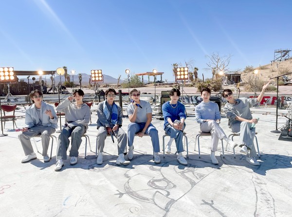 방탄소년단 멤버들이 지난 13일 '프루프' 라이브로 전 세계 팬들과 만났다. 사진=방탄소년단 공식 트위터