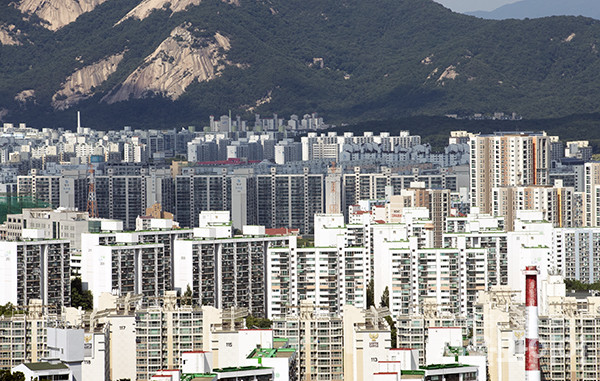 서울 아파트 매물은 쌓여가고 있으나 시장 관망세가 지속되는 분위기다. 사진=이태구 기자