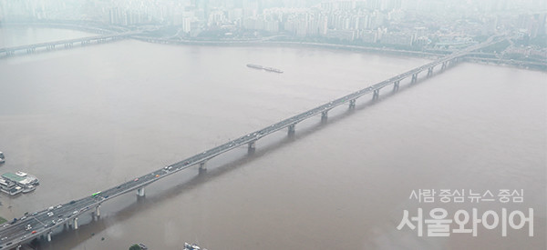 11일 서울 영등포구 여의도  63빌딩 전망대에서 바라본 한강의 모습