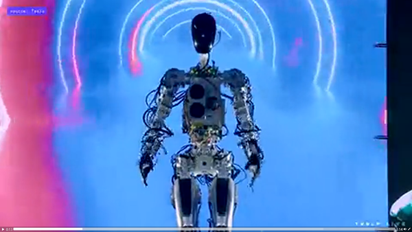일론 머스크 테슬라 최고경영자가 9월 30일 오후 5시(현지시간) 팔로 알토에서 개최된 ‘Tesla’s AI Day 2022’에서 휴머노이드 로봇인 옵티머스(Optimus)’를 공개했다. / 사진=컨퍼런스 유튜브 화면캡처