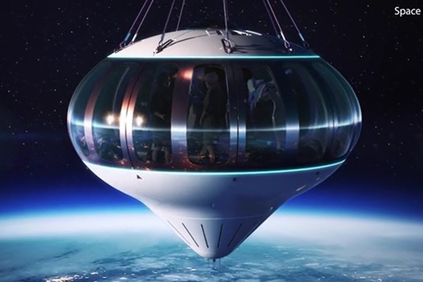 스페이스 퍼스펙티브는 9명의 인원을 태우고 미니 바와 화장실까지 갖춘 커다란 유리창으로 싸인 우주선 넵튠(Spaceship Neptune) 개발 계획을 18일 밝혔다. 사진=스페이스퍼스펙티브