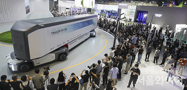 '2021 모빌리티쇼'에서 현대차그룹은 자율주행이 가능한 트레일러드론을 공개했다. 사진=이태구 기자