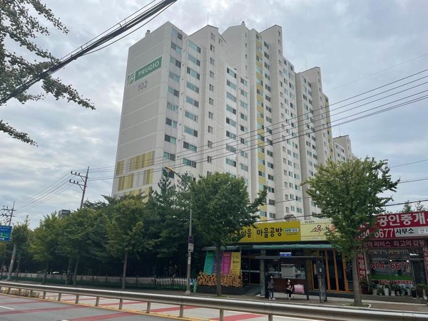 국토교통부 실거래가 공개시스템에 따르면 하중동에 위치한 ‘참이슬마을’ 전용면적 101㎡은 지난달 4억9500만원(16층)에 거래됐다. 광명·시흥 신도시 예상 분양가는 1600만~1700만원으로 예상된다. 사진=고정빈 기자