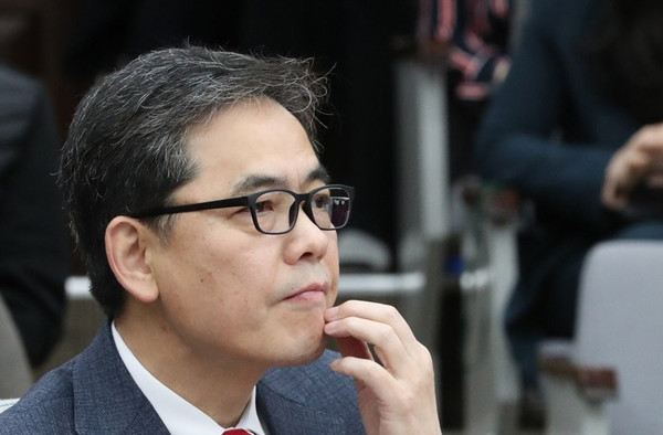 대장동 특혜 의혹,곽상도 의원 아들 퇴직금 수사착수...유동규 등 출금조치/ 곽상도 의원/사진=연합뉴스 DB