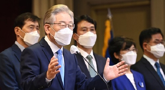 이재명 경기지사가 3일 민주당 대선 후보 인천 합동연설회에서 대장동 의혹과 관련 국민의힘에서 연일 가짜뉴스로 자신을 죽이기 위한 시도를 한다고 주장했다. 사진=연합뉴스 제공