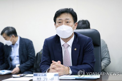 박기영 산업부 차관은 국회에서 열린 산자위 국감에서 최근 불거진 금품수수 의혹에 대해 사과하고 자체 진상조사와 향후 대책을 마련하겠다고 밝혔다. 사진=연합뉴스 제공