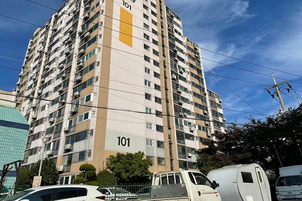 안상 장상신도시의 예상분양가는 3.3㎡당 1400만~1500만원이다. 상록구 월피동에 분양된 ‘현대2차아파트’ 전용면적 84㎡는 이달 4억1500만원(2층)에 거래됐다. 사진=고정빈 기자