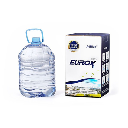 국내 요소수는 대부분 중국 수입에 의존해 공급 부족을 피하기 힘든 상황이다. 사진=유록스 제공