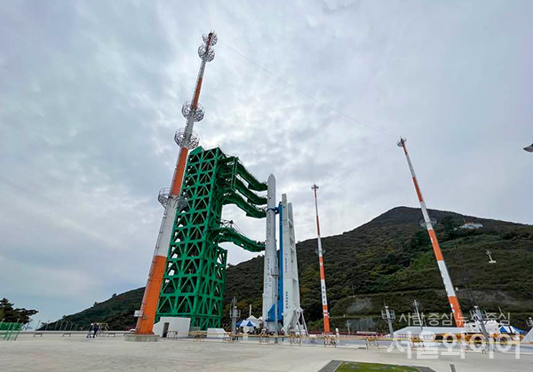 정부가 우주 비즈니스 시대의 포문을 열기 위한 로드맵을 공개함에 따라 관련 기업들도 주목받고 있다. 사진=서울와이어 DB