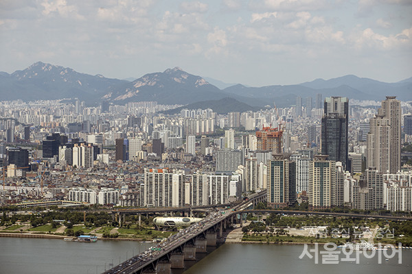 집값 상승세가 둔화되고 있는 가운데 강남3구의 상승세는 여전하다. 사진=이태구 기자