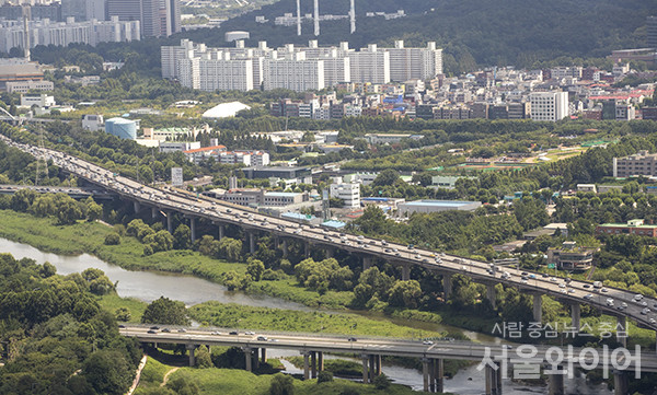 초기 분양가로 구매할 수 있는 청약단지가 수요자들의 인기를 끈다. 크리스마스를 맞이하는 12월 넷째 주 청약일정을 살펴본다. 사진=이태구 기자