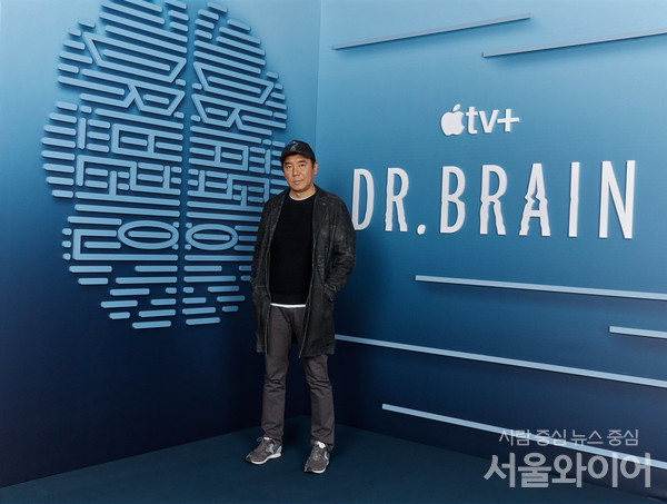 애플TV+ 최초의 한국어 오리지널 시리즈 ‘Dr. 브레인’ 연출자 김지운 감독. 사진=애플TV+ 제공