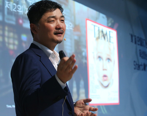 김범수 카카오 의장이 보유 주식 가치는 6조7402억원으로 약 36% 오르며 국내 주식부호 순위에서 4위를 차지했다. 사진=연합뉴스 제공