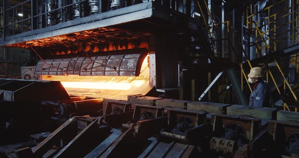 대한민국을 이끌었던 제조업이 부활의 날개를 펼친다. 코로나19 사태 충격에서 벗어나면서 전 세계에서 한국산 소비재와 기계 등의 수요가 급증했다. 올해도 수출 증가세는 지속될 전망이다. 사진=동국제강 제공