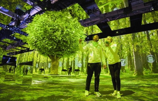 SKT는 친환경을 테마로 전력량을 줄이면서 탄소 배출도 감소시키는 기술과 제품들을 공개한다. 사진=SKT 제공