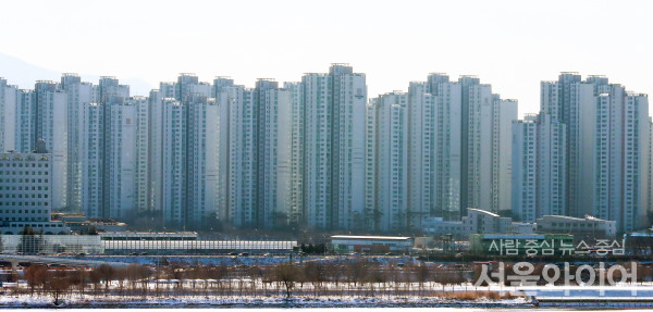 서울 광진구 소재 강변 테크노마트에서 바라본 서울시내 아파트. 사진=서울와이어 DB