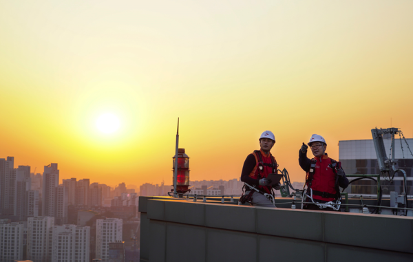 과학기술정보통신부는 실내용 5G 중계기가 부족한 탓에 실내 5G 서비스 커버리지 비율이 떨어진다는 분석을 18일 발표했다. 사진=SKT 제공