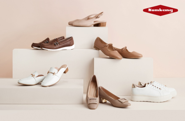 금강제화의 르느와르 ‘스퀘어 장식 펌프스’는 모던하면서 페미닌한 쉐입의 디자인으로 고급스러운 여성미를 강조했다. 사진=금강제화 제공