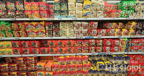 국내 식품업계에 ‘팜유 비상’이 걸렸다. 인도네이시아가 오는 28일부터 식용 팜유 수출을 금지하기로 했기 때문이다. 사진=서울와이어 DB