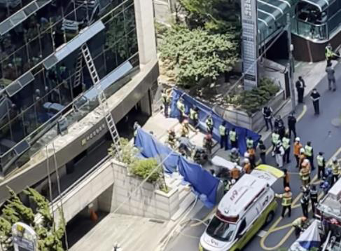 대구 수성구 범어동 대구지방법원 인근 변호사 사무실 빌딩에서 9일 방화로 추정되는 화재가 발생했다. 이번 사고로 사망 7명과 부상 46명 등 대규모 사상자 나왔다. 사진=연합뉴스 제공