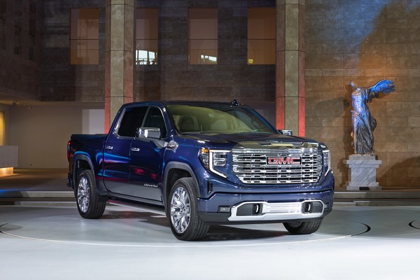 GM은 이날 120년 이상의 역사를 이어온 프리미엄 픽업·SUV 전문 브랜드 GMC를 처음 선보이며 공식적으로 국내 출시를 선포했다. 사진=한국지엠 제공