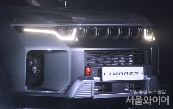 쌍용자동차  중형 SUV 토레스