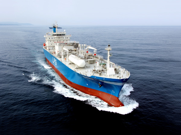 한국조선해양이 기존 라이베리아 선사와 액화천연가스(LNG)선 3척 수주계약을 해지한 뒤 오세아니아 선사와 금액을 높여 새로운 계약을 체결했다. 사진=한국조선해양 제공