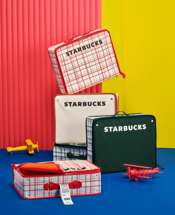 스타벅스에서 제공하는 서머 캐리백. 사진=스타벅스코리아 제공
