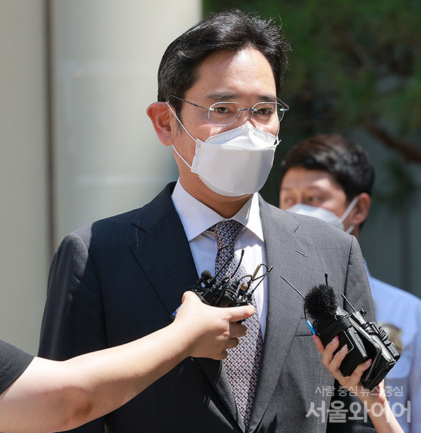 이재용 삼성전자 부회장이 19일 경기도 용인 소재 기흥캠퍼스에서 열린 차세대 반도체 연구개발(R&D)단지 기공식에 참석했다. 특별사면으로 복권된 후 첫 공식 행보로 현장 경영을 본격화했다. 사진=이태구 기자 