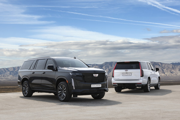 지난 2월 국내 출시한 에스컬레이드 ESV는 압도적인 사이즈와 디자인에서 비롯된 특유의 웅장함, 뛰어난 기술력으로 ‘SUV의 제왕’이라는 타이틀을 얻으며 존재감을 드러내고 있다. 사진=캐딜락 제공