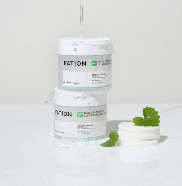 동아제약은 더마 코스메틱 브랜드 ‘파티온’의 기존 제품을 리뉴얼한 ‘하이-시카 바이옴 카밍 컨디션 패드’를 출시한다고 19일 밝혔다. 사진=동아제약 제공