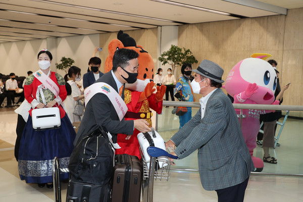 지난 6월29일, 김포~하네다 운항노선 재개기념 공항환영 행사를 진행했다. 사진=한국관광공사 제공