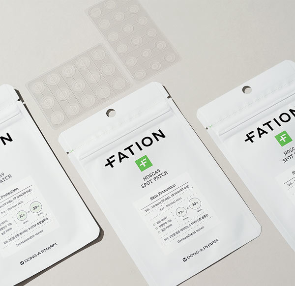 동아제약 파티온이 피부 트러블 국소 부위에 피부 정돈, 진정 케어, 애프터 케어까지 3-STEP 솔루션을 제공하는 0.27㎜의 초슬림 패치형 제품 '노스카나인 스팟 패치'를 출시한다. 사진=동아제약 제공