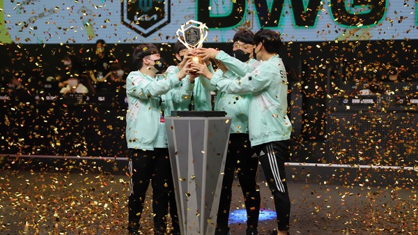 담원기아가 배그 모바일 프로 시리즈 시즌4를 성황리에 마쳤다. 사진=크래프톤 제공