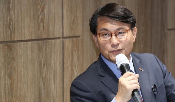 윤상현 국민의힘 의원은 법무부가 아동성범죄자의 치료감호법 개정안 입법을 예고한 것을 토대로, 출소 후라도 성충동 약물치료로 화학적 거세를 할 수 있도록 법적 근거의 필요성을 제기했다. 사진=연합뉴스