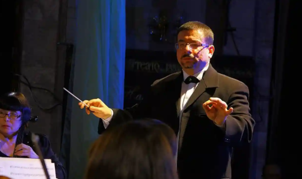 러시아가 주최한 음악회에 참가를 거부한 우크라이나 지휘자 유리 케르파텐코가 자택에서 총에 맞아 숨진 채 발견됐다. 사진=가디언 홈페이지