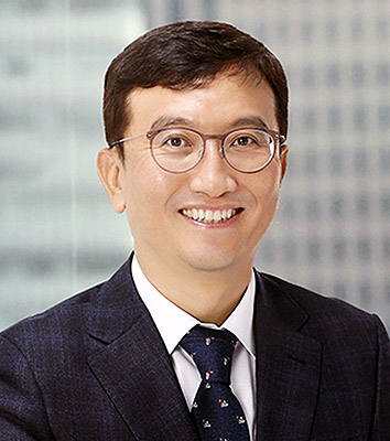 윤석열 대통령이 28일 국가정보원 기획조정실장에 김남우 전 서울동부지검 차장검사를 인선했다고 대통령실이 밝혔다. / 사진=연합뉴스