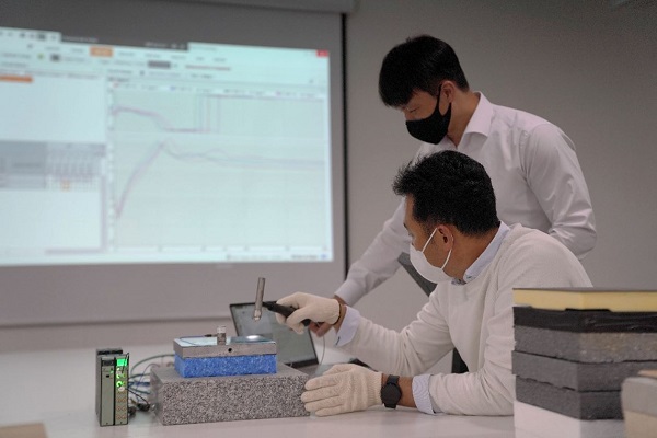 롯데건설이 삼성물산, 포스코건설과 층간소음 저감기술 공동개발 협약을 체결한 이후 첫 번째 프로젝트에 착수한다. 사진=롯데건설 제공