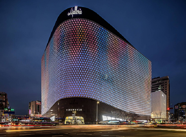 한화솔루션 갤러리아부문이 9일 전략본부, 영업본부, 상품본부 등 3개 본부체재로 조직을 새롭게 개편했다. 사진=갤러리아 백화점 제공