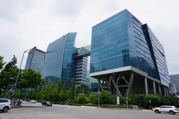 그라비티가 15일 2022년 3분기 실적을 발표했다. 전 분기 대비 매출이 6.1% 증가한 1024억원을 기록했다. 사진=그라비티 제공