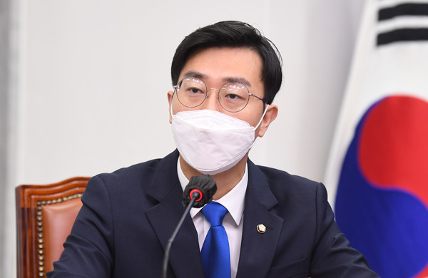 장경태 더불어민주당 최고위원이 29일 오전 서울 여의도 국회에서 열린 최고위원회의에서 발언하고 있다. / 사진=국회사진기자단