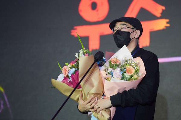 넥슨게임즈의 블루아카이브가 2022 대한민국 게임대상에서 3개 부문 수상에 성공했다. 사진은 김용하 넥슨게임즈 MX 스튜디오 총괄 PD 사진=넥슨 제공