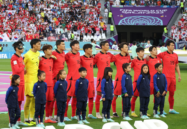 2022 카타르 월드컵 조별리그 H조 1차전 한국 대표팀은 우루과이와 경기에서 0대0으로 비기며 승점 1점을 챙겼다. 사진=연합뉴스 제공
