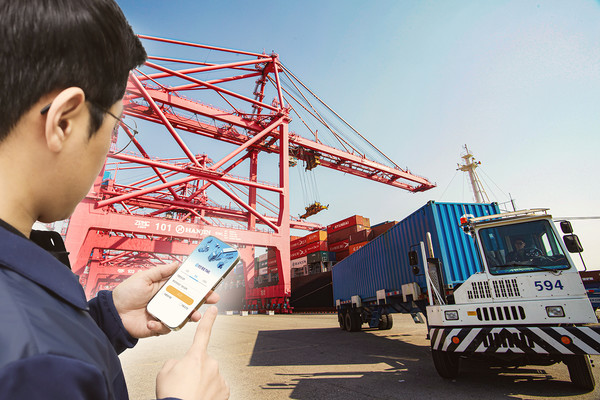 한진이 택배물류시스템과 화물운송시스템 등에 모바일 기능을 확장하고 편의성을 증대했다고 28일 밝혔다. 사진=한진 제공