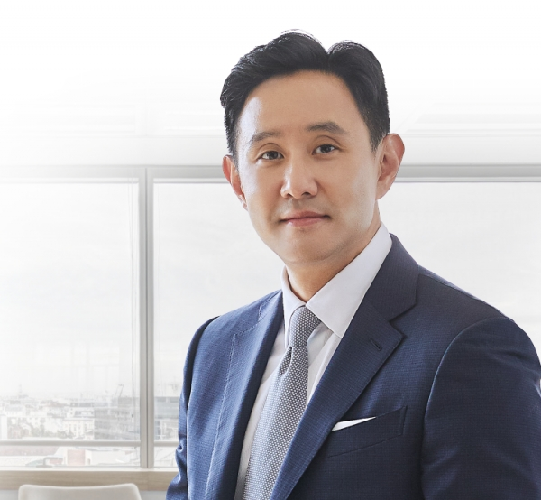 최 부회장의 강점은 글로벌사업 경험으로 꼽힌다. 실제 2014년 적자난에 허덕이던 호주 자회사 SMC 사장을 맡아 실적 개선을 주도했다. 사진=고려아연 제공