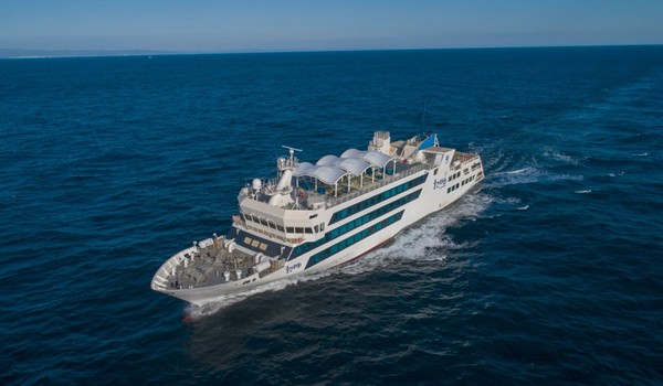 현대중공업그룹의 독자 개발한 전기추진솔루션이 탑재된 ‘ICT융합 전기추진 스마트선박’이 시운전 중이다. 사진=현대중공업그룹 제공