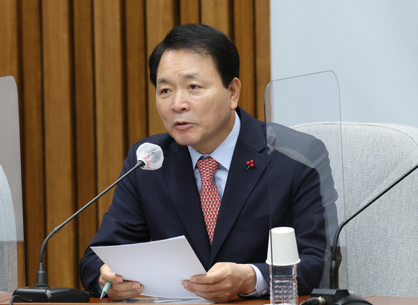 국민의힘 성일종 정책위의장이 6일 오전 국회에서 열린 원내대책회의에서 발언하고 있다. / 사진=연합뉴스