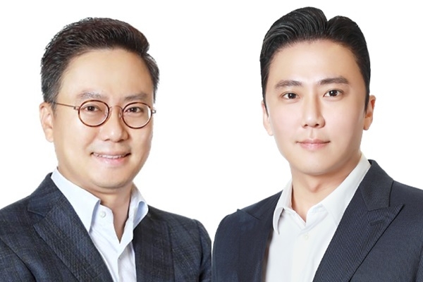 홍정국 BGF 대표이사 사장(왼쪽)과 홍정혁 BGF에코머티리얼즈 대표 겸 BGF 신사업개발실장(사장) 사진=BGF 제공
