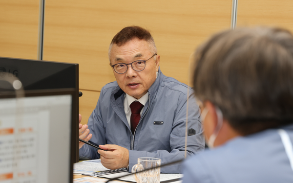 황주호 한국수력원자력(한수원) 사장은 최근 정부세종청사 인근에서 산업통상자원부 출입기자단과 간담회를 통해 취임 100일을 넘긴 소회 등을 밝혔다. 사진=한수원 제공